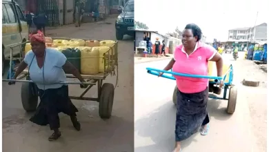 Kenyans on social media have expressed their pain following the passing away of Everlyn Ndinyuka popularly known as Mama Denno. Mama Denno who lived along Kabiria Wanyee road became into limelight in 2021 after was captured by camera pull a cart with over 20 jerricans. The hardworking woman warmed the hearts of many Kenyans because of her resilience and determination. She amazed Kenyans at how she coped in a field dominated by men. A section of Kenyans led by a lady identified as Wanja Mwaura raised some money to help her get an alternative source of income. Through the contributions, they managed to set up for a cereal shop. Everlyn Ndinyuka sudden death Everlyn Ndinyuka reportedly passed on after a short illness on Wednesday,22. In a post shared by Wanja Mwarua, plans to lay her to rest are yet to begin. "Remember mama denno? (Everlyn ndinyuka) A lady who was pulling a mkokoteni selling water? In July 2021, we joined hands and opened a cereal shop for her to relieve her from this hard labour. "Yesterday I received sad news that she passed on Tuesday night after a short illness. No plans have been made yet to lay her to rest. We pray for peace especially for her children." She wrote. Kenyans have now expressed their condolences to the family terming the death as sudden. @Denno: This is the saddest thing I have heard today 😭 @Shiro: Rest in Peace mama Denno. Your were so hardworking. ❤️ @Mokoro: Ni words.Rest in peace mama. @Patrick GK: May her soul rest in peace 😭😭